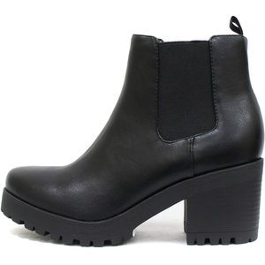 NIB Soda Faux Leather Ankle Boot 7.5
